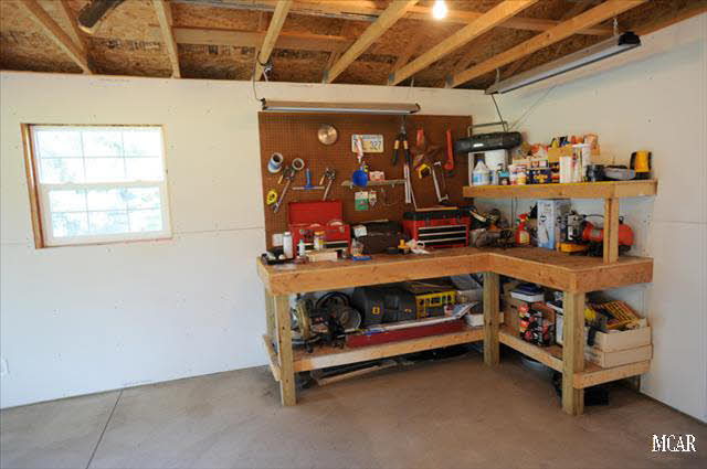 58 East Substation Road Erie, MI 48133 - Photo 8 of 17 20094112-7.JPG