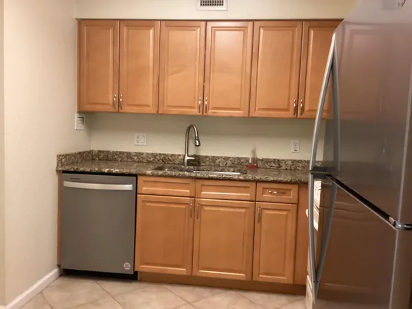$2,500 | 1000 Spanish River Road, Unit 3K, Boca Raton, FL 33432