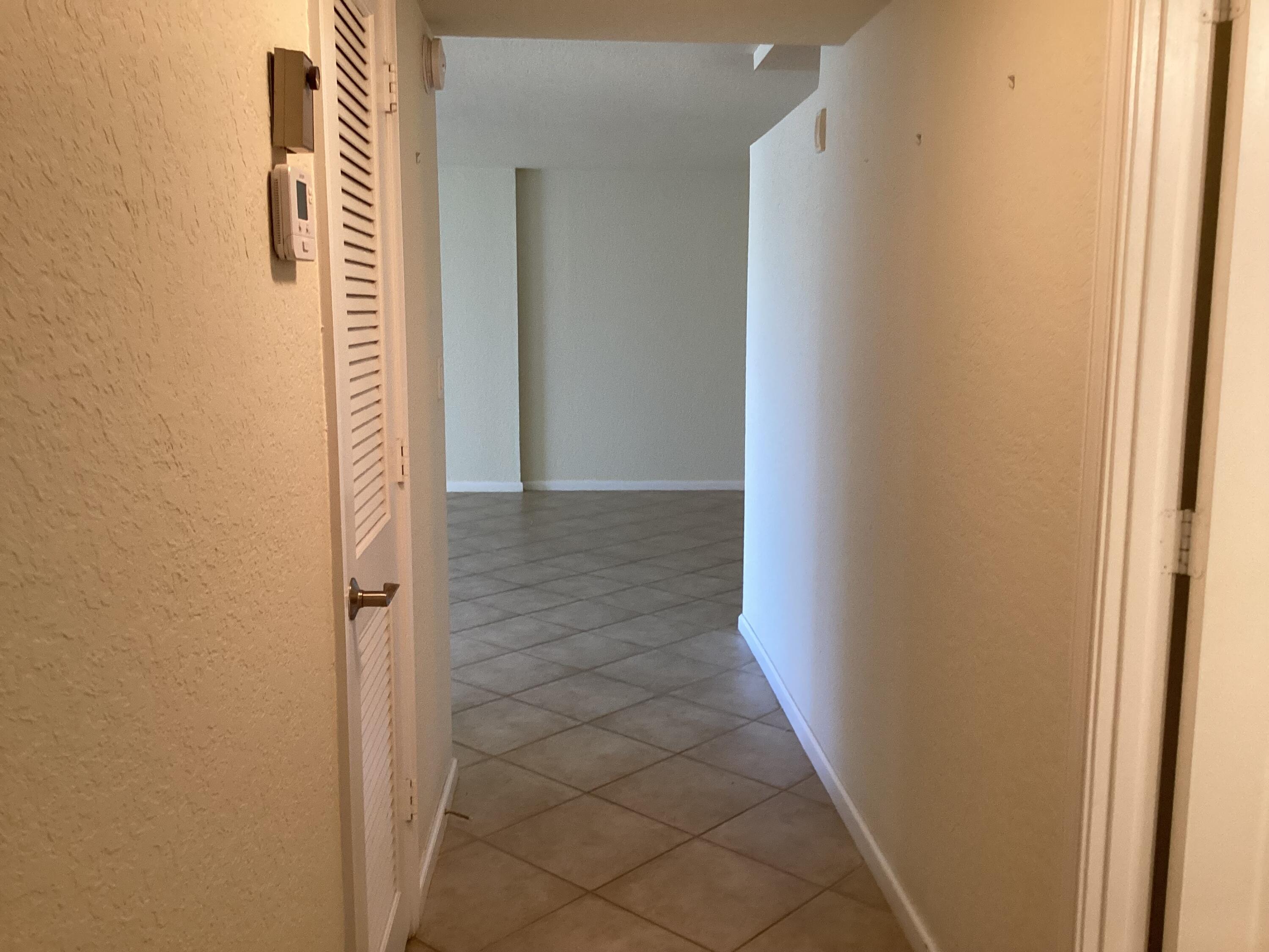 1000 Spanish River Road, Unit 3K Boca Raton, FL 33432 - Photo 10 of 32 IMG_3061