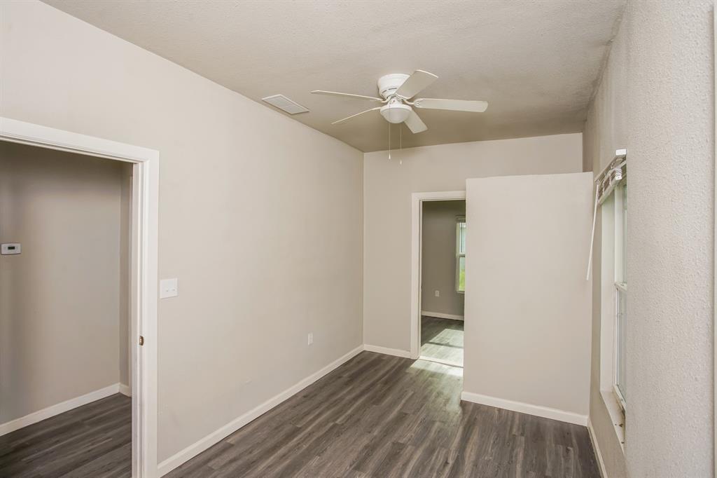 2402 Summer Avenue Waco, TX 76708 - Photo 9 of 15