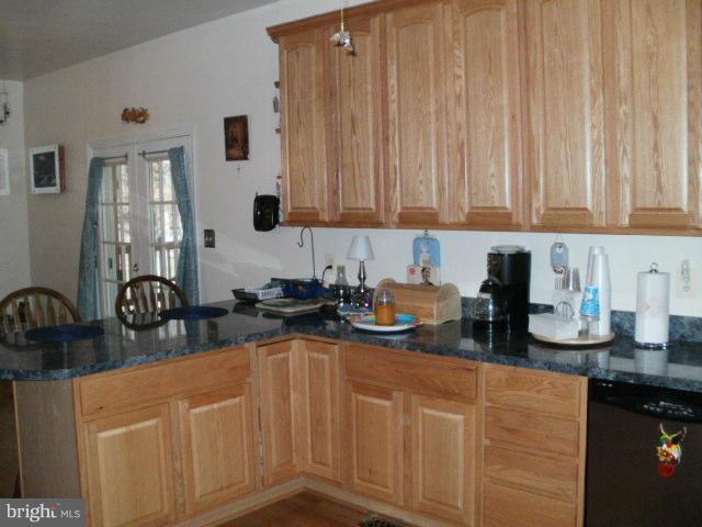 15063 Millbank Road King George, VA 22485 - Photo 14 of 29 Kitchen -lots of cabinets-oak