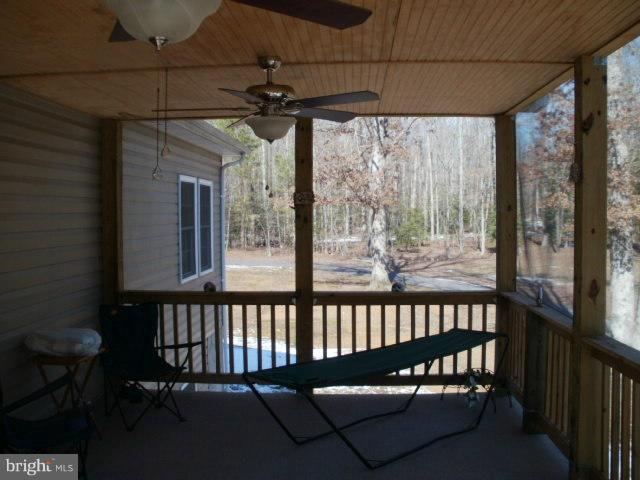 15063 Millbank Road King George, VA 22485 - Photo 9 of 29 Screened in Porch off kitchen