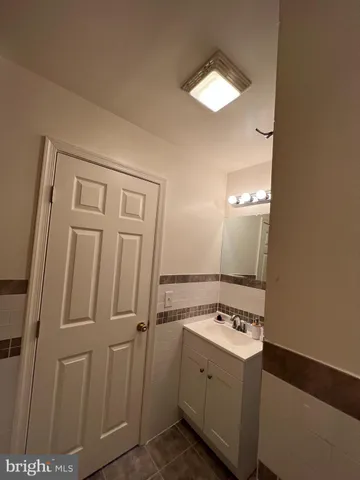 $900 | 623 Columbia Avenue, Unit B, Cumberland, MD 21502