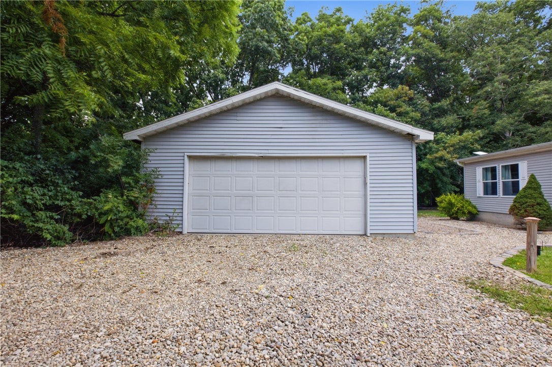 14839 Plainview Road Charleston, IL 61920 - Photo 24 of 30 Gallery Image 24