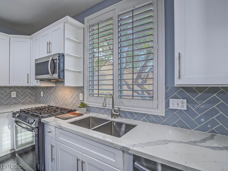 493 Pine Trace Court Henderson, NV 89012 - Photo 7 of 29