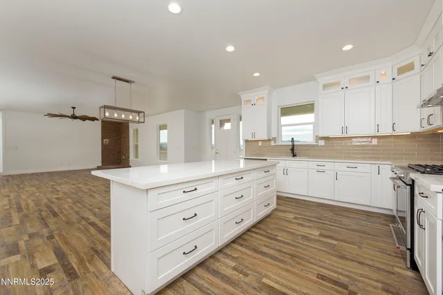 $850,000 | 25 Jessica Drive, Wellington, NV 89444