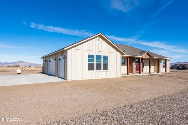 $850,000 | 25 Jessica Drive, Wellington, NV 89444