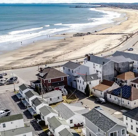 $299,999 | 401 A Ocean Boulevard, Unit 2, Hampton, NH 03842