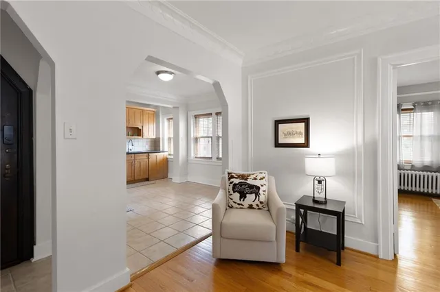 $230,000 | 807 West 48th Street, Unit 404, Kansas City, MO 64112