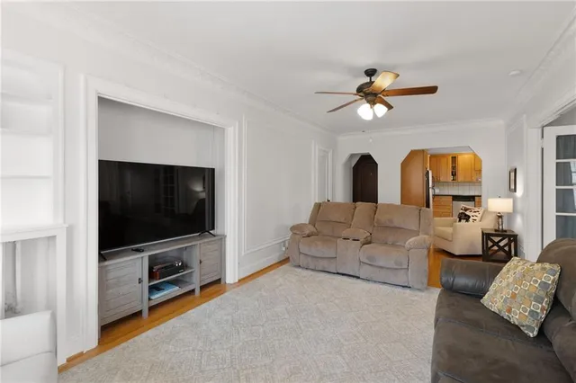 $230,000 | 807 West 48th Street, Unit 404, Kansas City, MO 64112