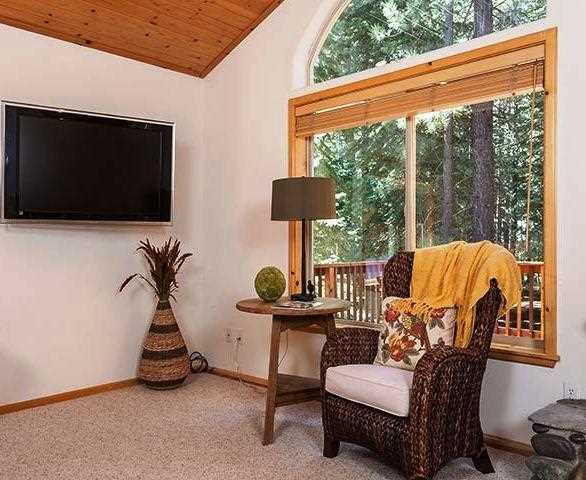 14251 Tyrol Road Truckee, CA 96161 - Photo 3 of 14 Gallery Image 3