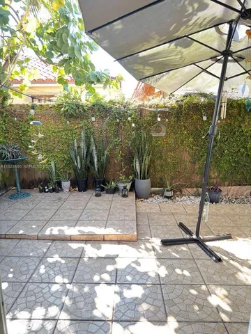 a view of a pathway of a house