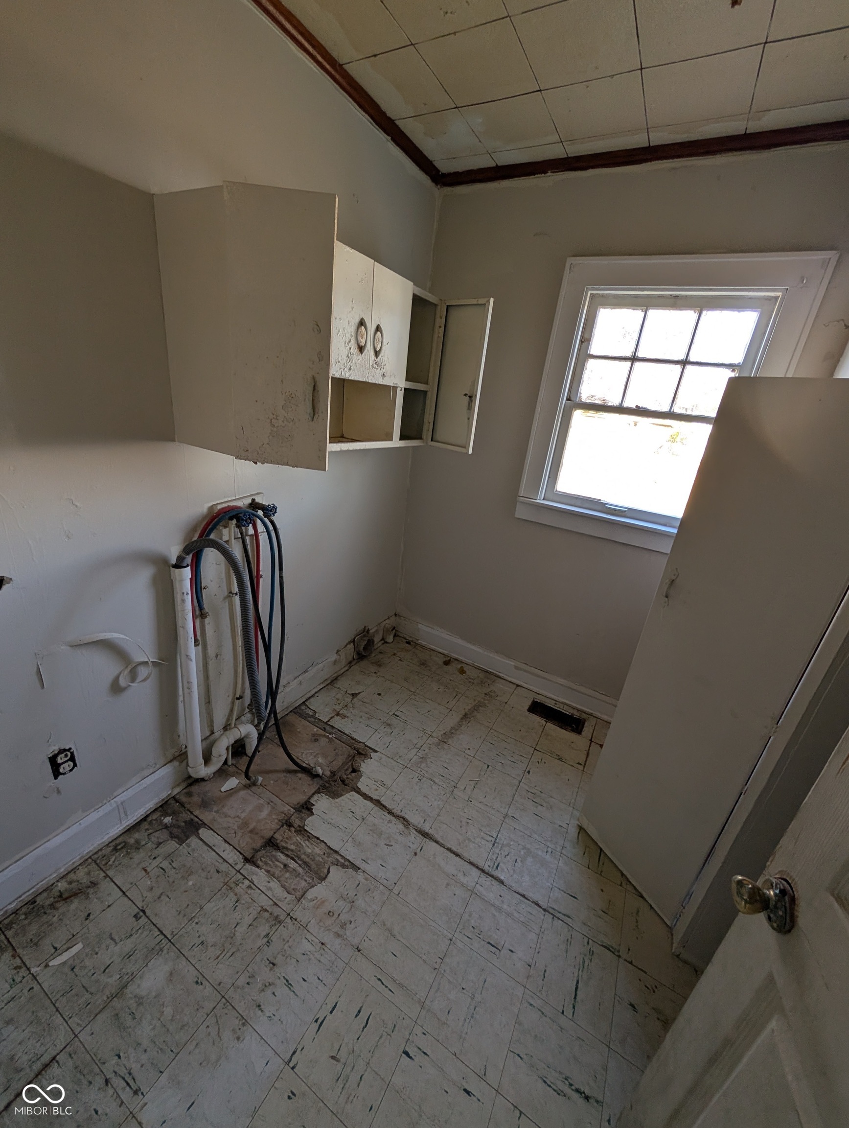 1808 Nichol Avenue Anderson, IN 46016 - Photo 10 of 14