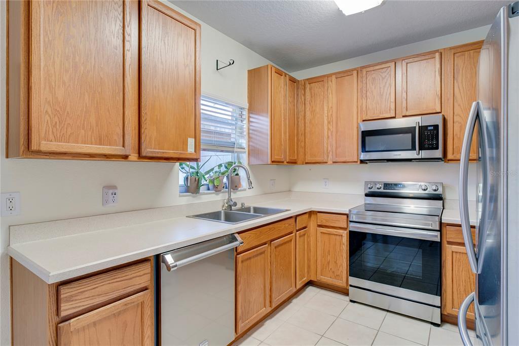 216 Deepcove Road Winter Garden, FL 34787 - Photo 7 of 21