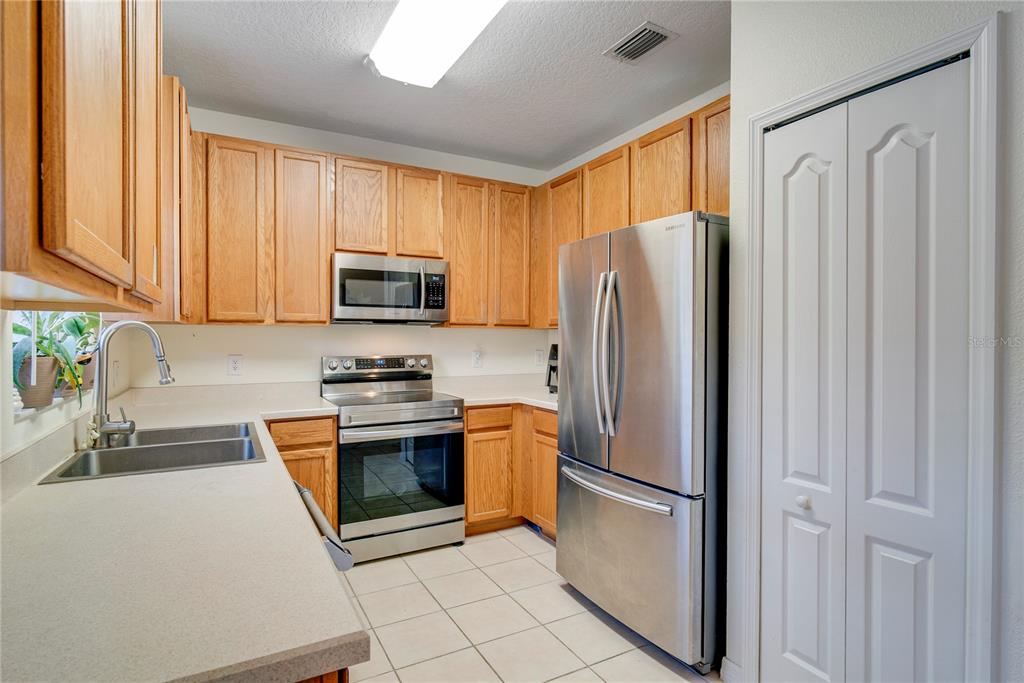 216 Deepcove Road Winter Garden, FL 34787 - Photo 8 of 21