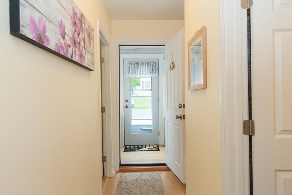 367 Bridle Path Worcester, MA 01604 - Photo 13 of 22 Gallery Image 13
