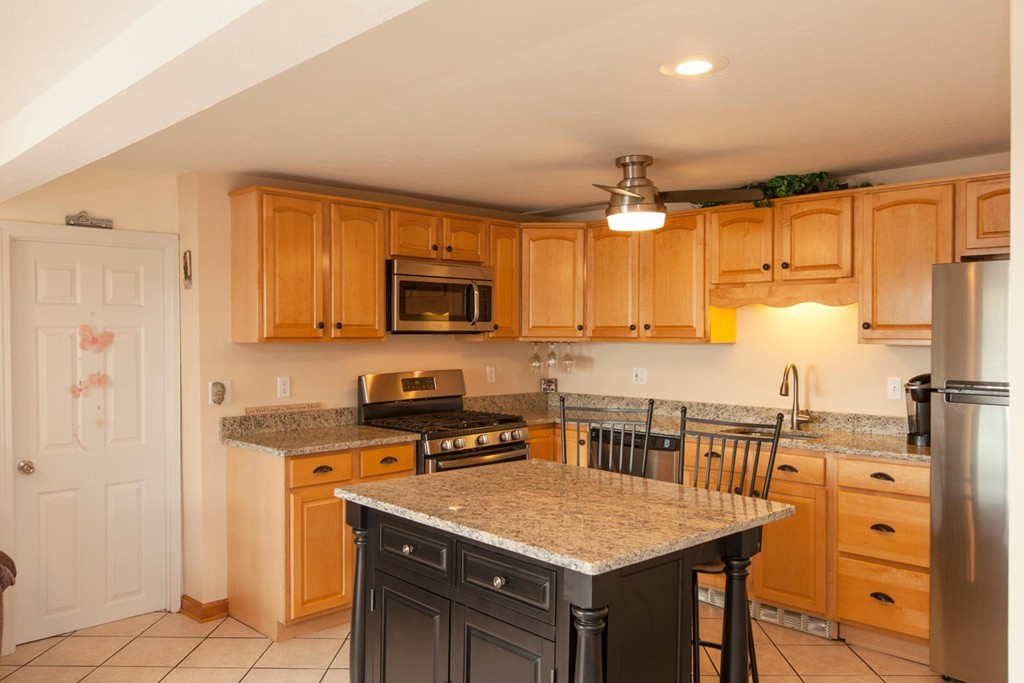 367 Bridle Path Worcester, MA 01604 - Photo 5 of 22 Gallery Image 5