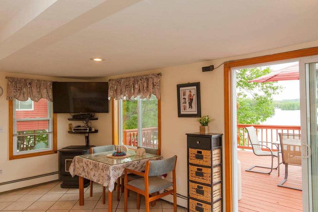 367 Bridle Path Worcester, MA 01604 - Photo 7 of 22 Gallery Image 7