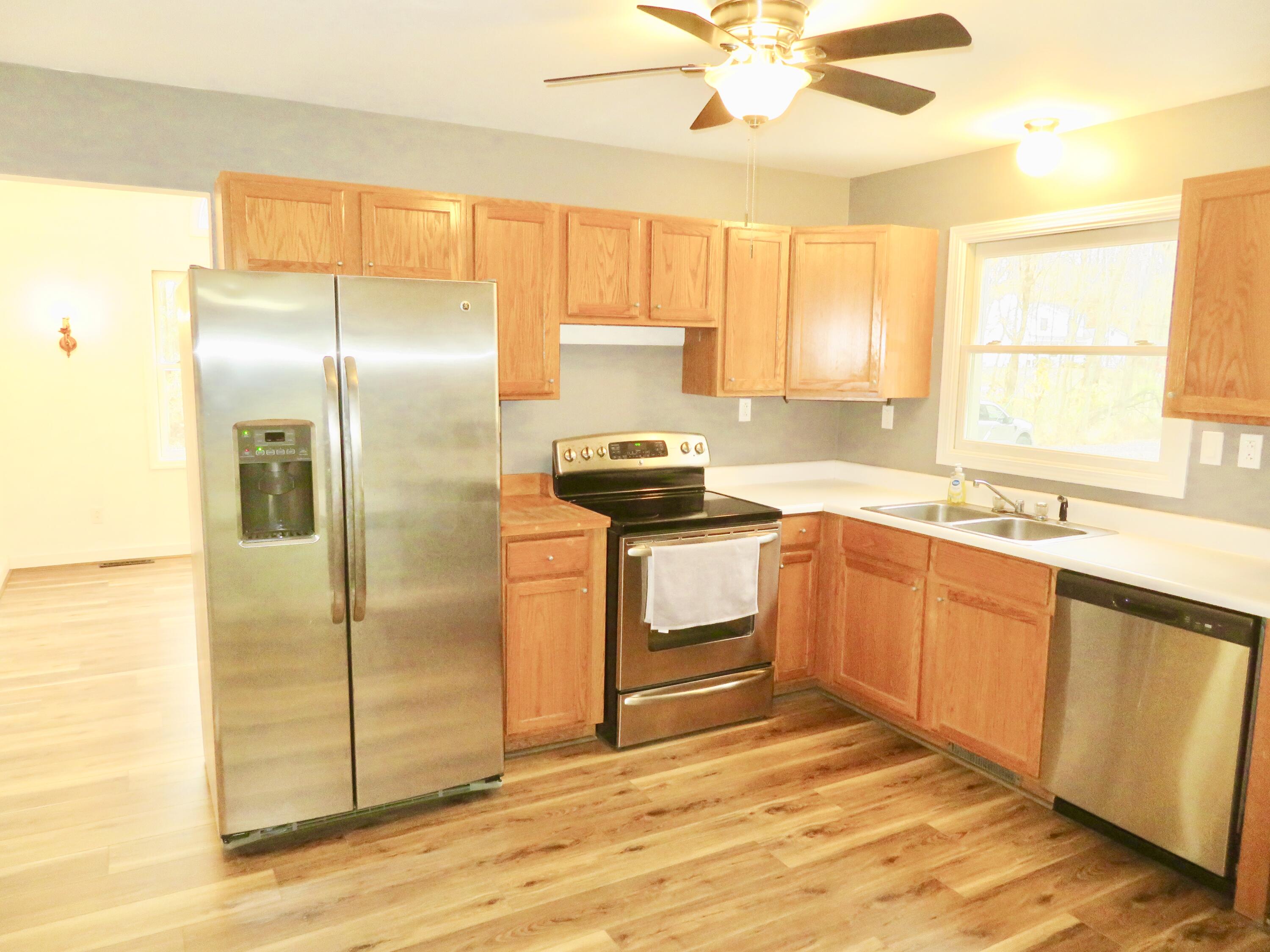 44947 Willis Road Belleville, MI 48111 - Photo 22 of 35 fullsizeoutput_3e