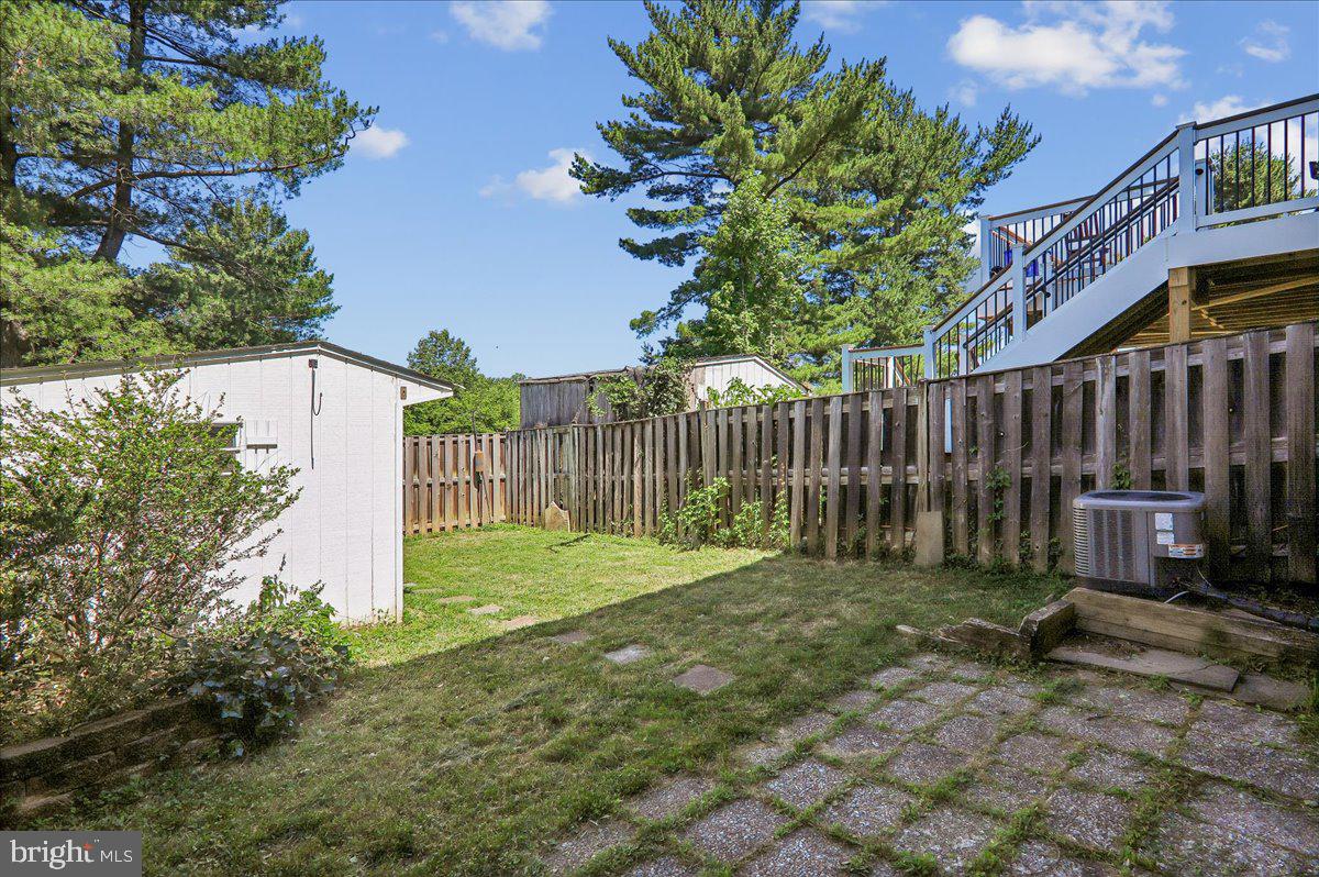 9235 Hummingbird Terrace Gaithersburg, MD 20879 - Photo 51 of 61 Backyard
