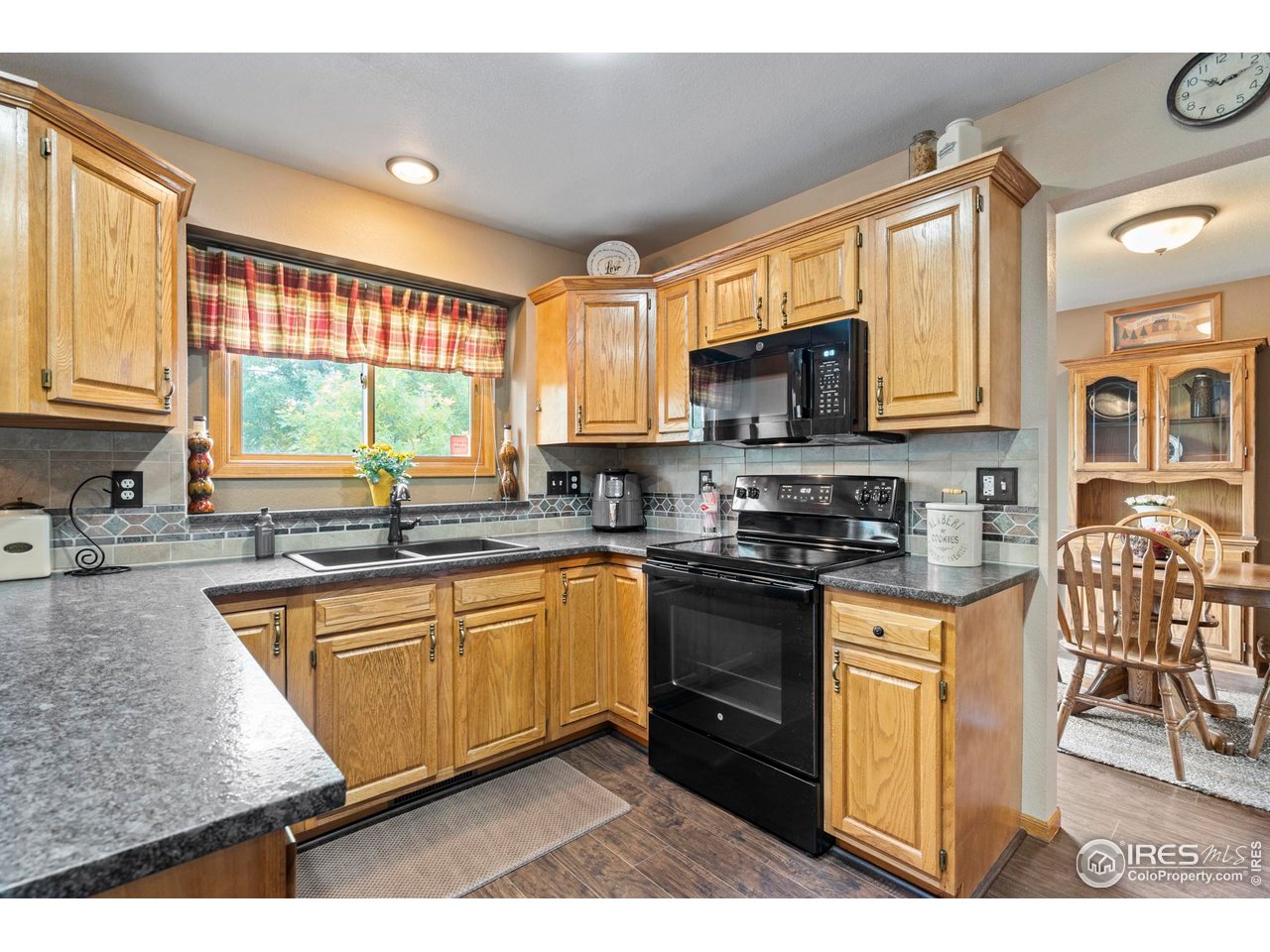 1808 Silvergate Road Fort Collins, CO 80526 - Photo 13 of 40 Gallery Image 13