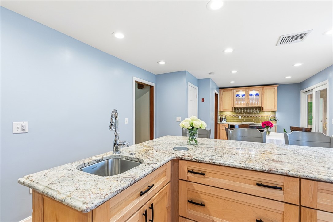 7 Pheasant Run Road North Smithfield, RI 02896 - Photo 20 of 50