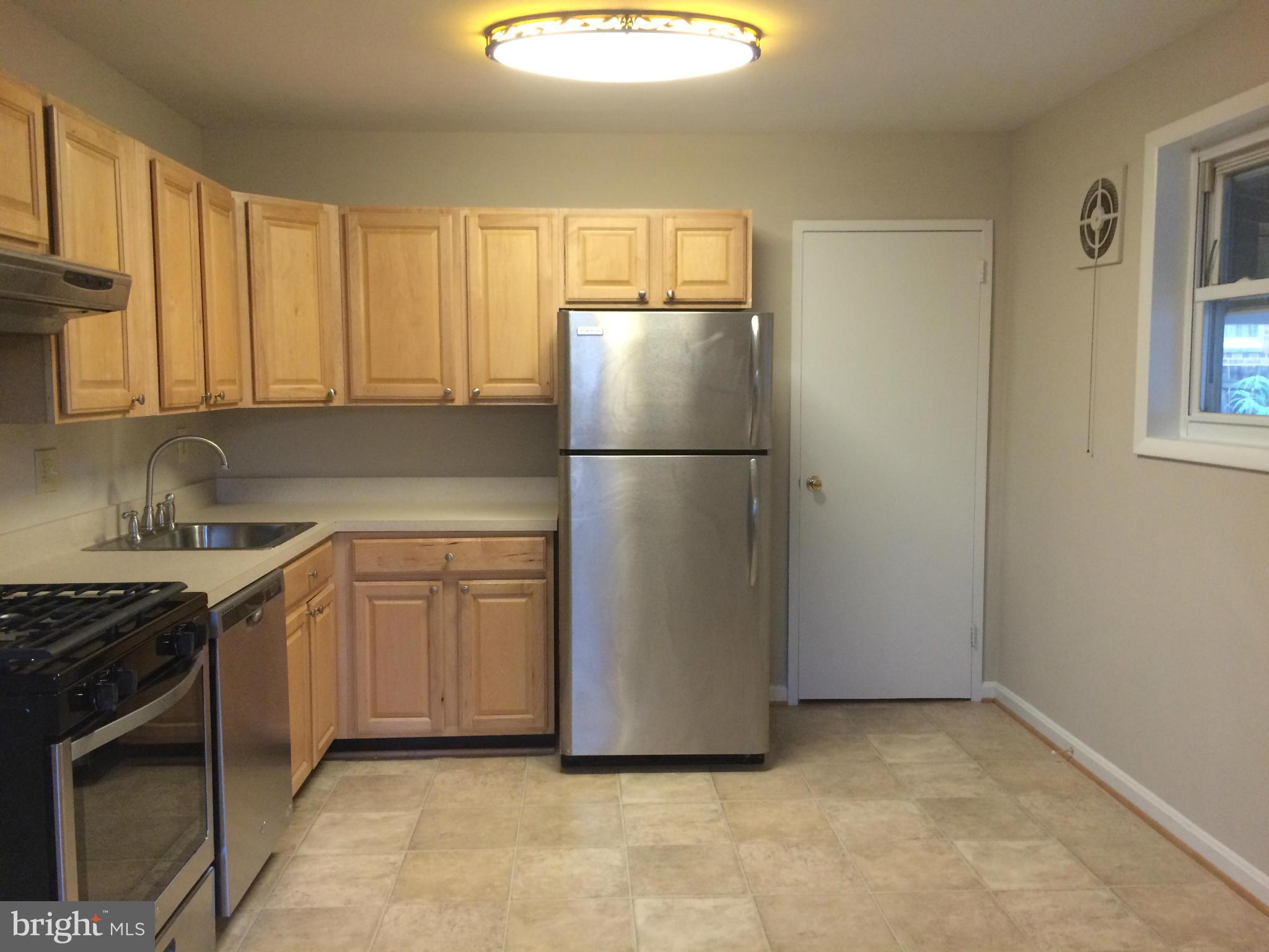 1005 Gabel Street Silver Spring, MD 20901 - Photo 7 of 25 Kitchen
