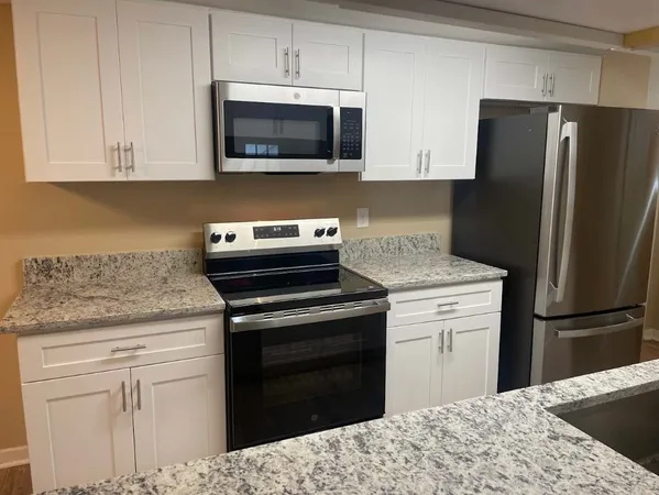$1,880 | 10418 Winding Trail Road, La Porte, TX 77571