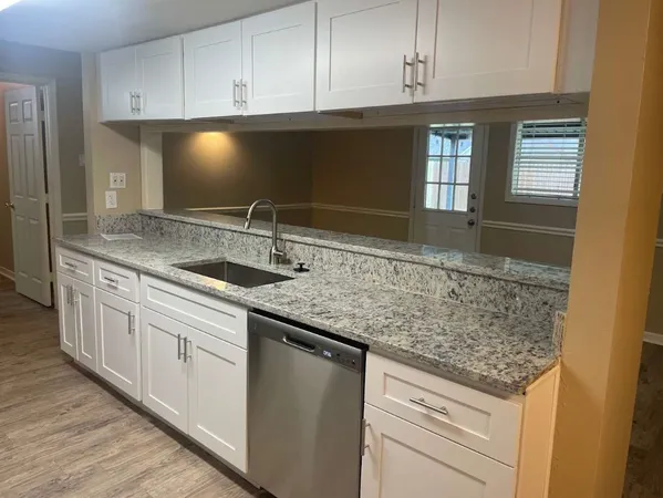 $1,880 | 10418 Winding Trail Road, La Porte, TX 77571