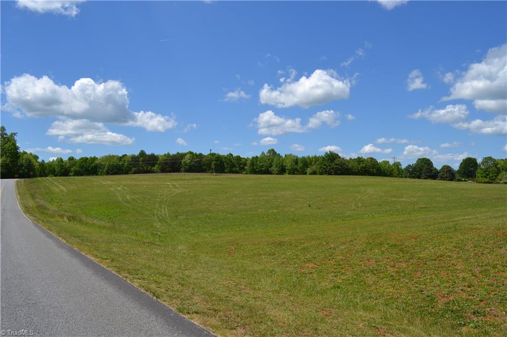 1361 Ledbetter Road Mayodan, NC 27027 - Photo 9 of 22 Gallery Image 9