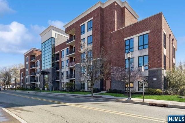 17 Meadow Road, Unit 104 Rutherford, NJ 07070 - Photo 14 of 19