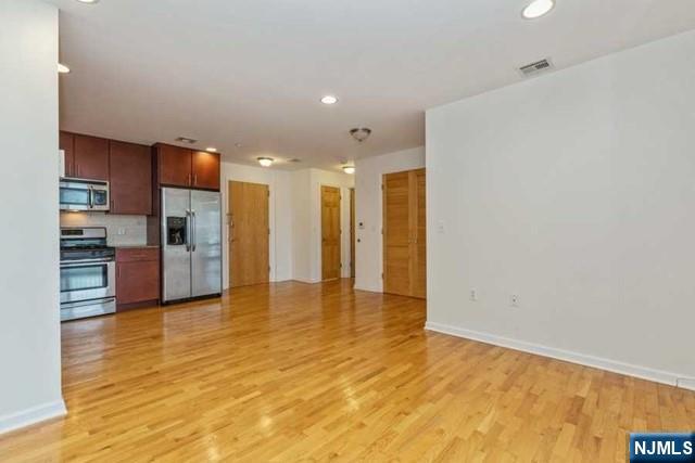 17 Meadow Road, Unit 104 Rutherford, NJ 07070 - Photo 5 of 19