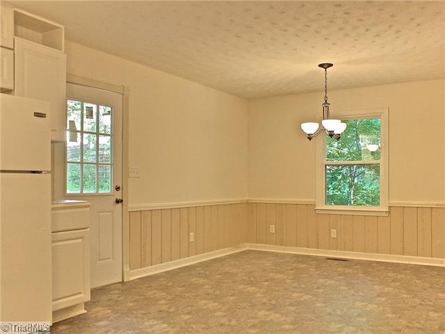 5731 Enfield Road Pfafftown, NC 27040 - Photo 5 of 16 Dining Room.
