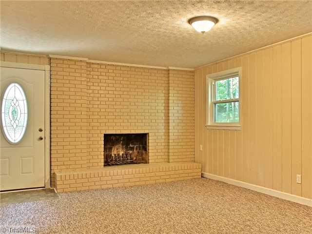 5731 Enfield Road Pfafftown, NC 27040 - Photo 7 of 16 Den/Family/Great Room.