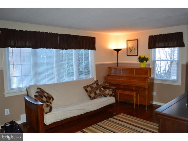 35 Gedney Road Lawrence Township, NJ 08648 - Photo 4 of 19