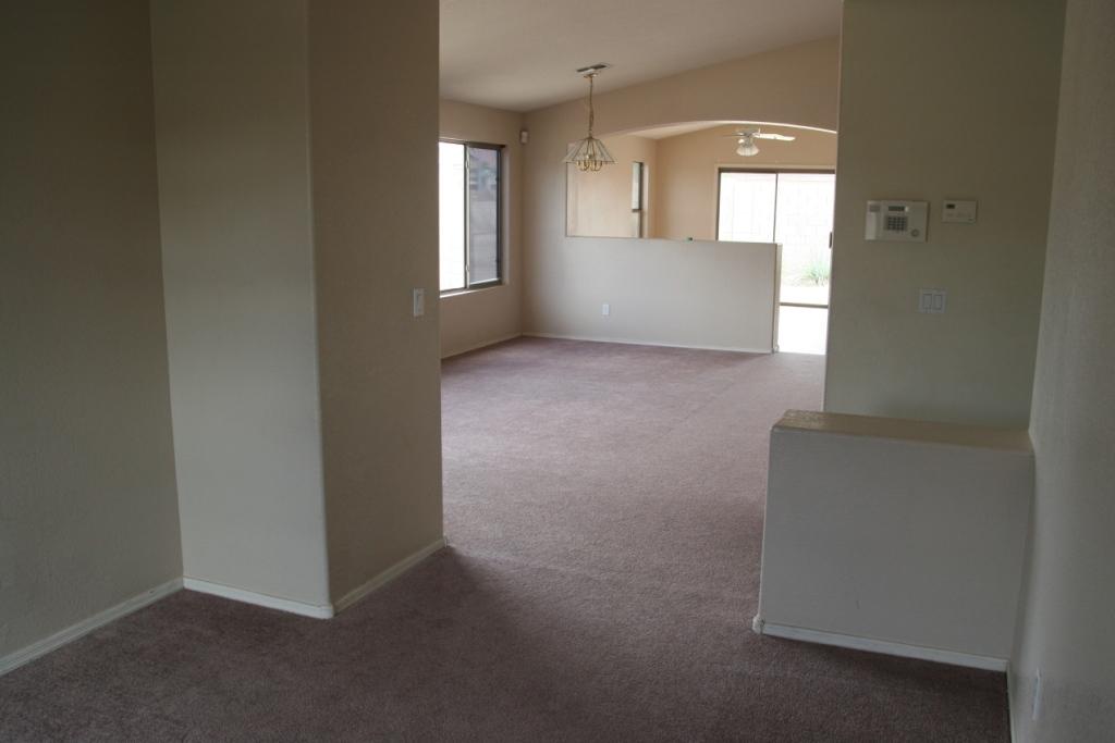 8568 West Hatcher Road Peoria, AZ 85345 - Photo 6 of 7 Den