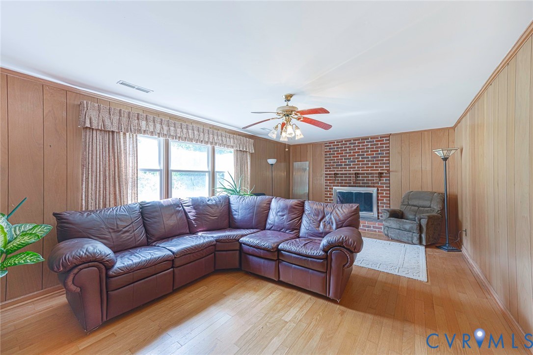 2402 Landon Road Henrico, VA 23294 - Photo 23 of 38