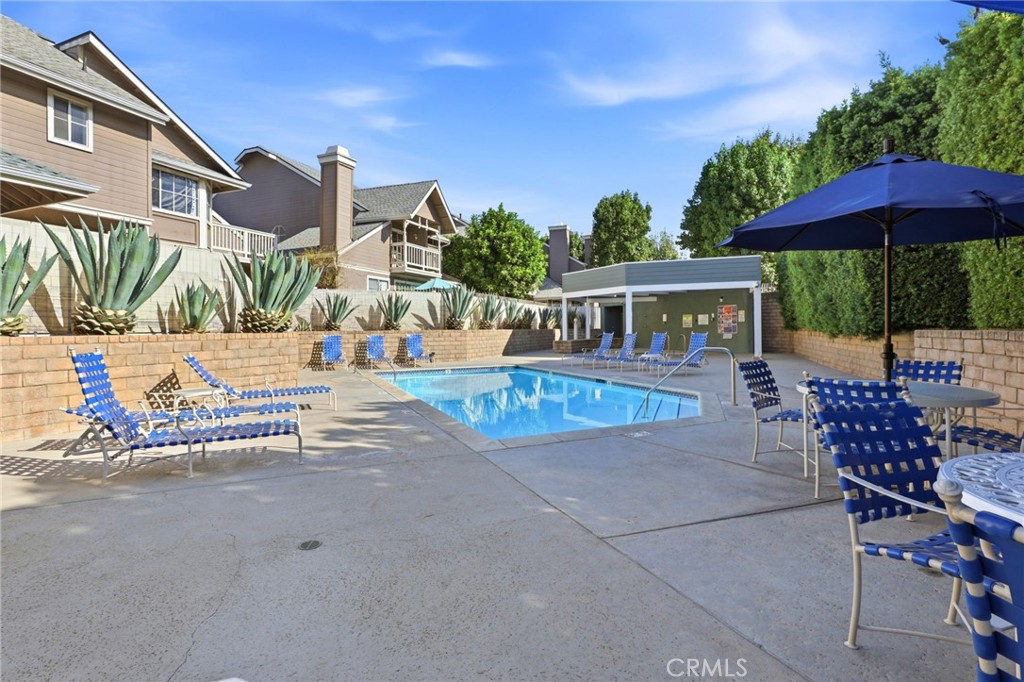 1842 Rory Lane, Unit 4 Simi Valley, CA 93063 - Photo 37 of 43 Gallery Image 37