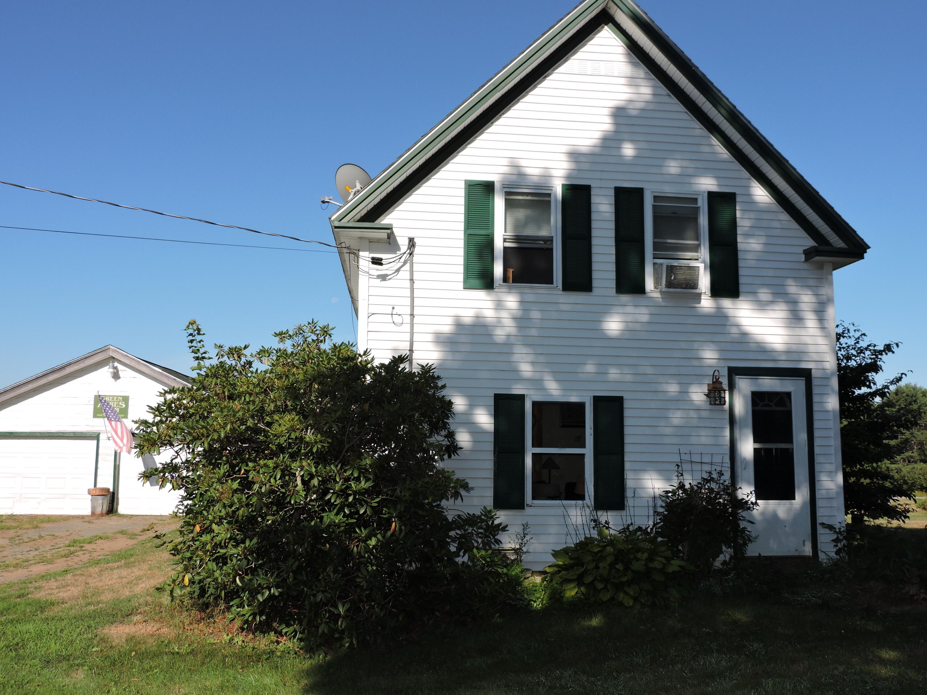 76 Old Trail Road Hermon, ME 04401 - Photo 2 of 39 Front of home