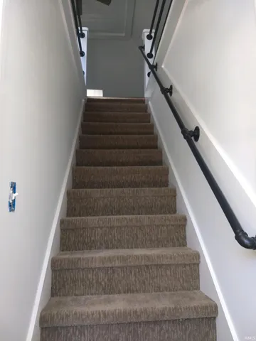 $1,000 | 505 North 6th Street, Unit LOFT, Vincennes, IN 47591