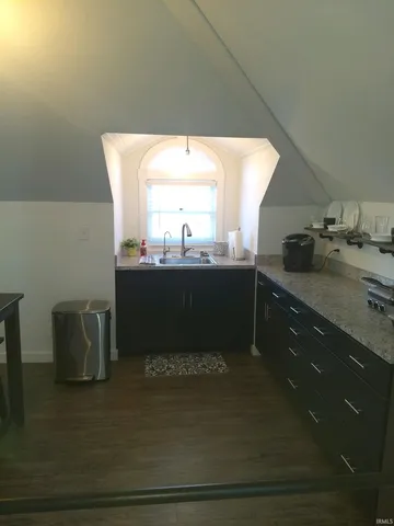 $1,000 | 505 North 6th Street, Unit LOFT, Vincennes, IN 47591