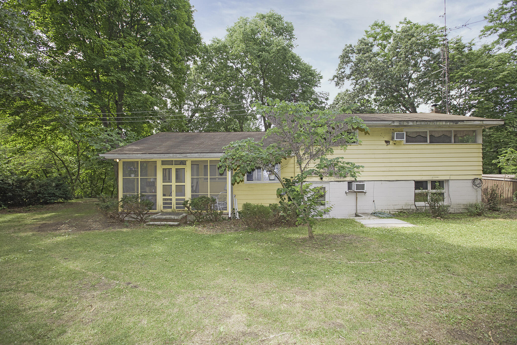 3001 East Riverside Road Buchanan, MI 49107 - Photo 3 of 36 0D6A8642