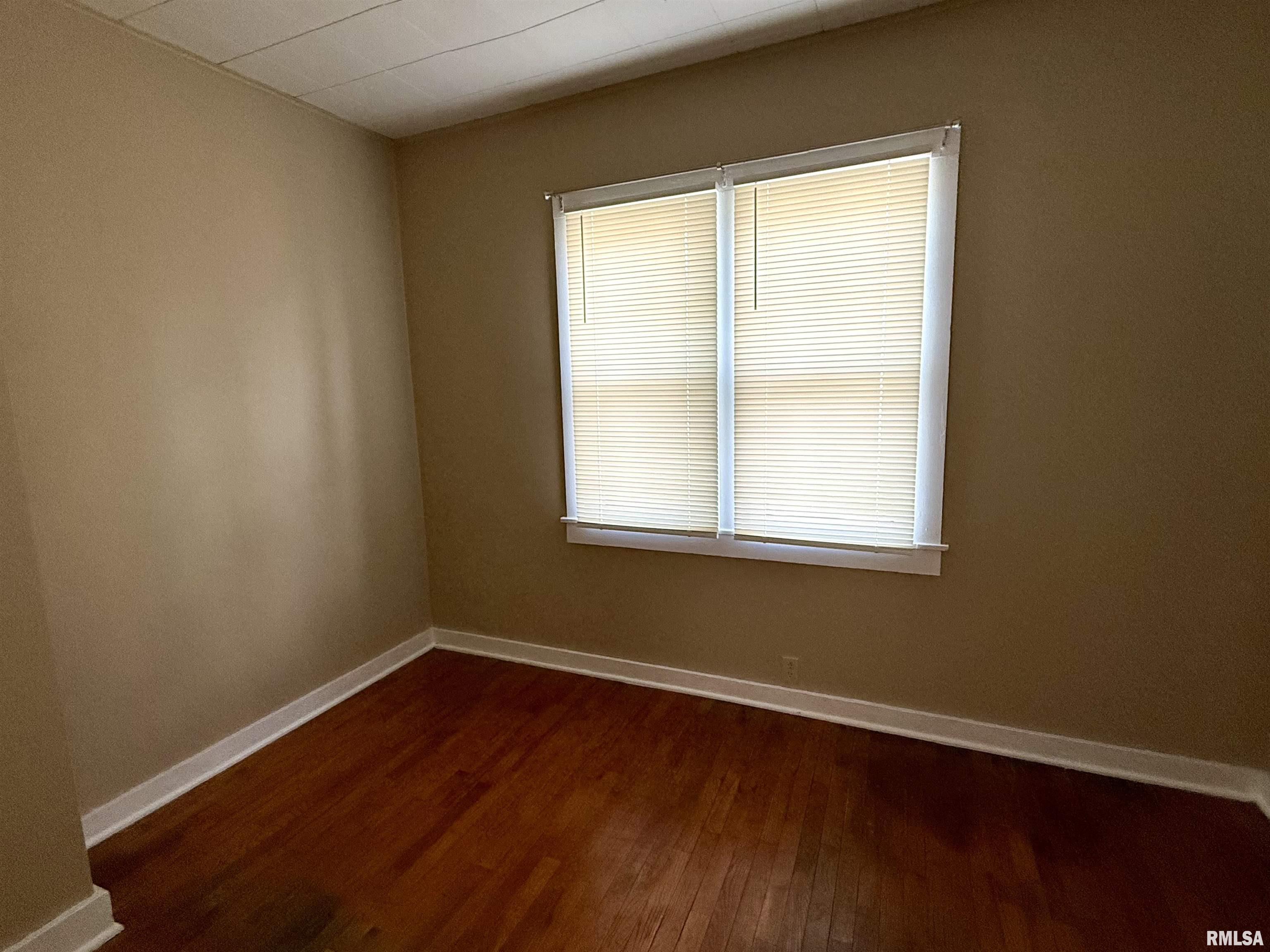 435 3rd Avenue North Clinton, IA 52732 - Photo 12 of 16