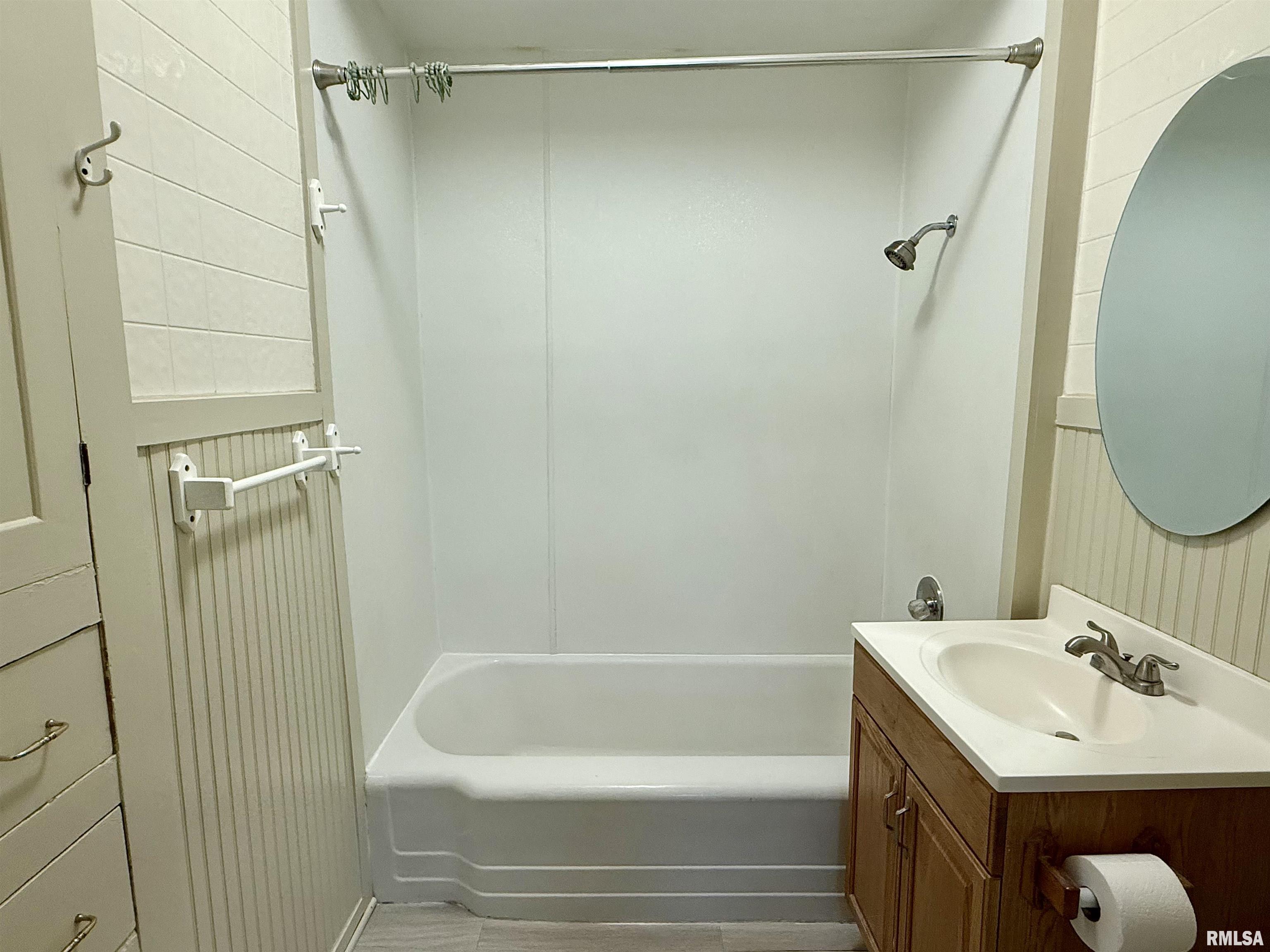 435 3rd Avenue North Clinton, IA 52732 - Photo 13 of 16