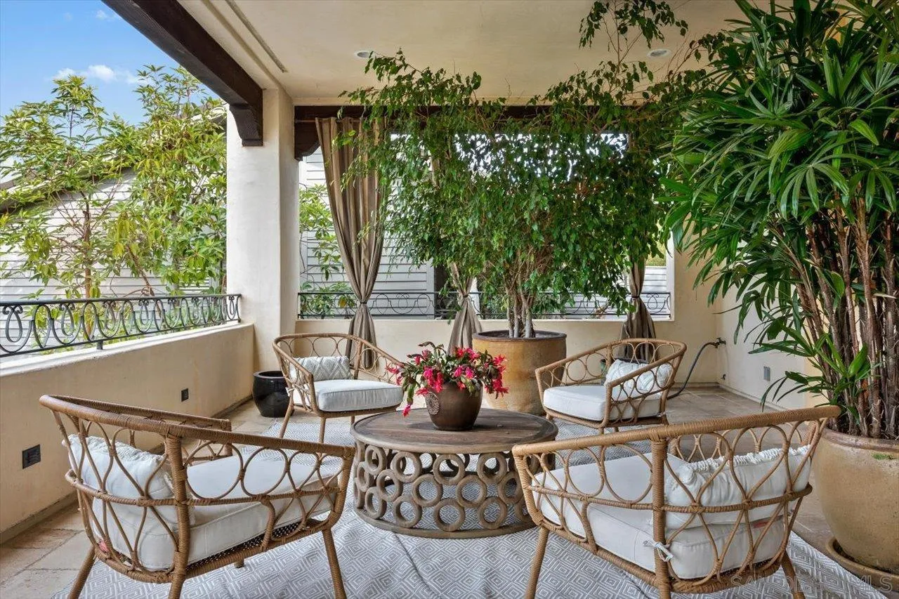 1646 Kearsarge Road La Jolla, CA 92037 - Photo 31 of 35 a view of an outdoor seating area