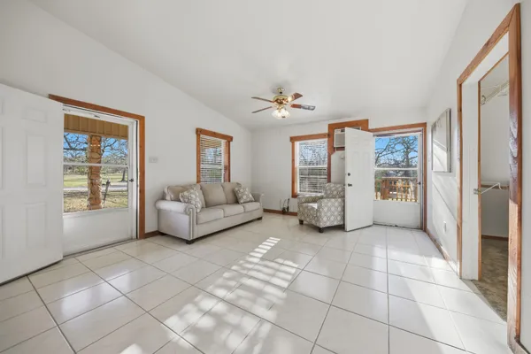 $298,000 | 100 Choctaw Crest, Somerville, TX 77879