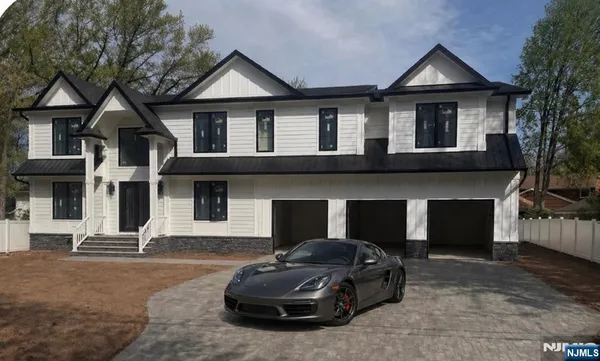 $2,290,000 | 532 Hobart Road, Paramus, NJ 07652