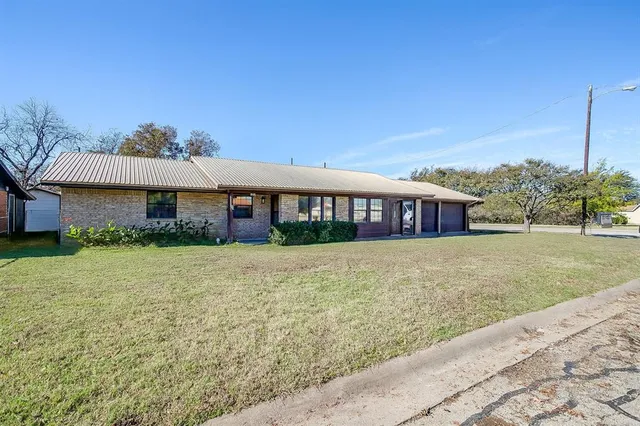 $267,500 | 1911 Joslin Street, Cleburne, TX 76033