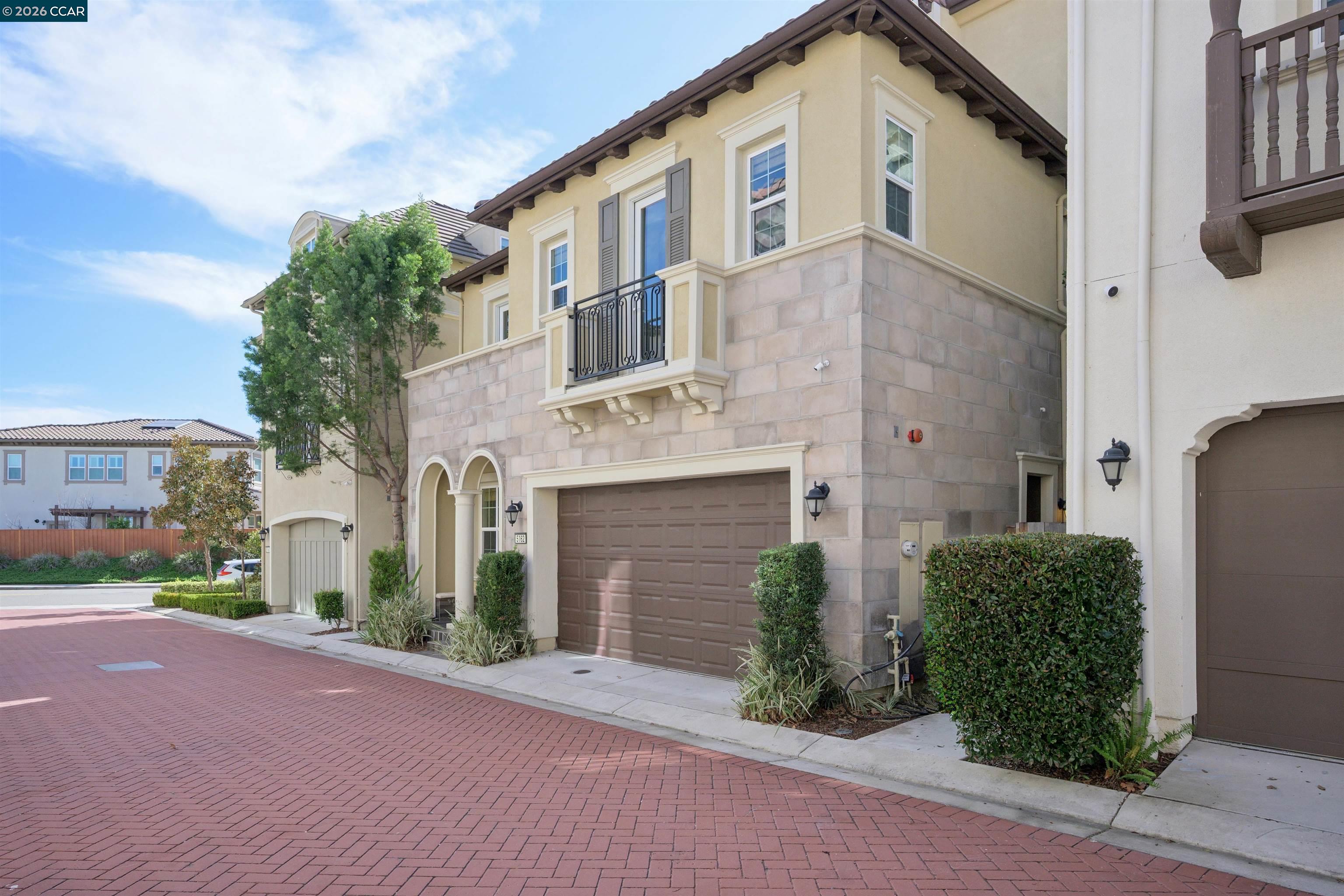 5162 Rowan Drive San Ramon, CA 94582 - Photo 3 of 57 a front view of a house with garden