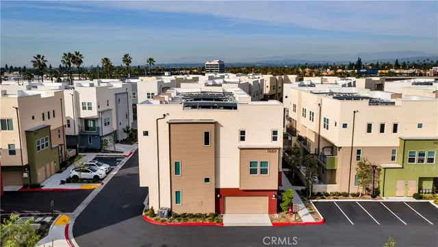 $838,000 | 1669 West Lincoln Avenue, Unit 102, Anaheim, CA 92801